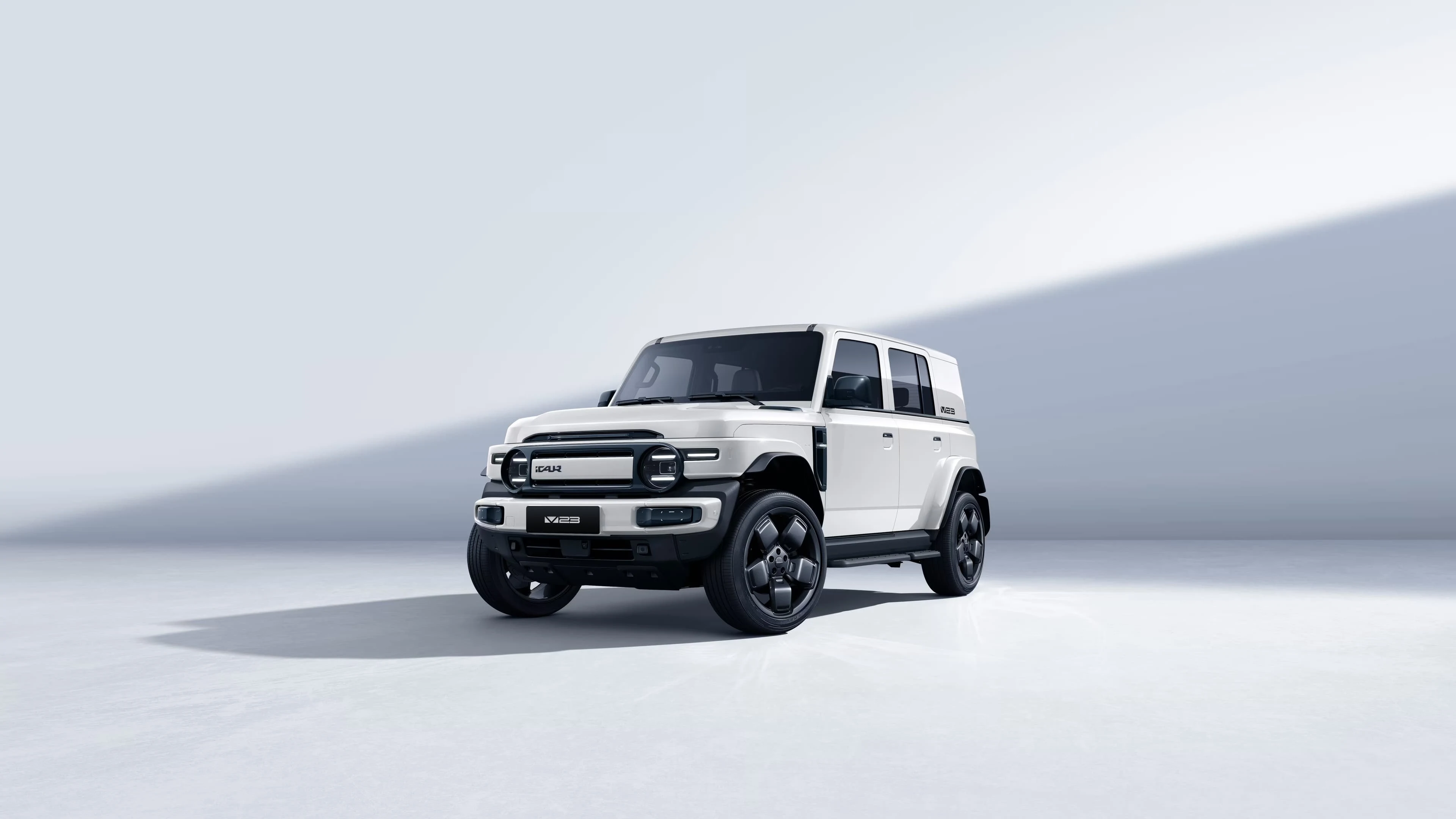 2025 Chery iCAR V23 501 км AWD LHD — электрический кроссовер с пробегом из Китая